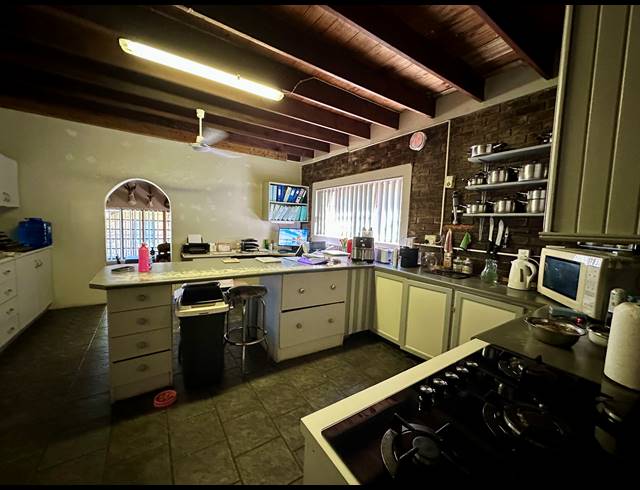10 BEDROOM GUEST HOUSE FOR SALE IN BIRDSWOOD